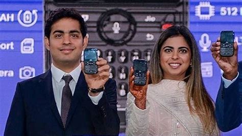 jio lottery scam|Reliance Jio warns against this fake SMS promising free data.